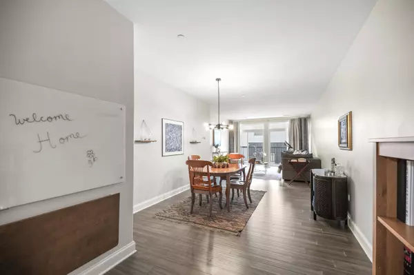 1905 N Water Unit 401, Milwaukee, WI 53202