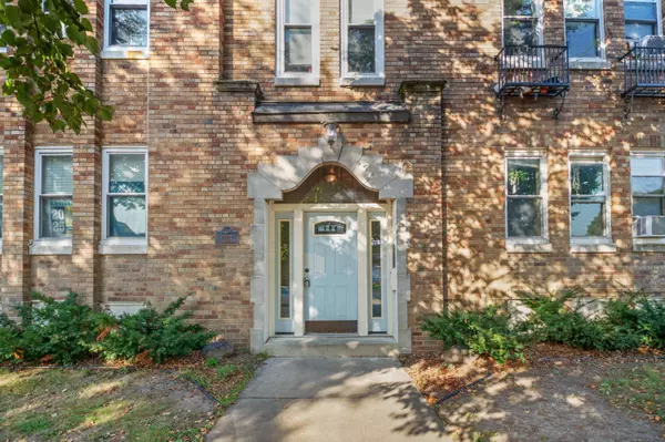 2237 N Hubbard, Milwaukee, WI 53212