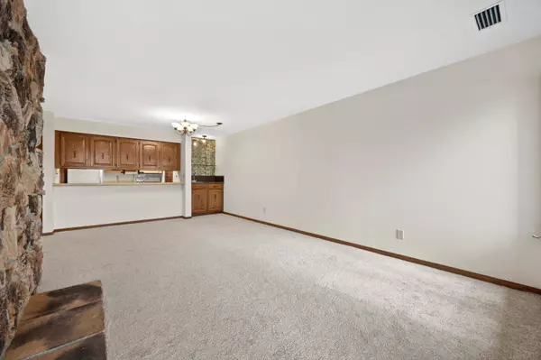 N84W15750 Ridge Unit 204, Menomonee Falls, WI 53051