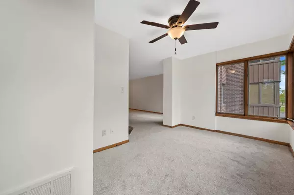 N84W15750 Ridge Unit 204, Menomonee Falls, WI 53051