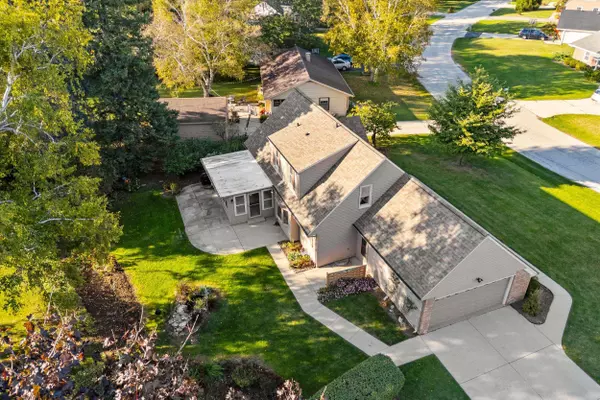 6101 N Alberta, Glendale, WI 53217