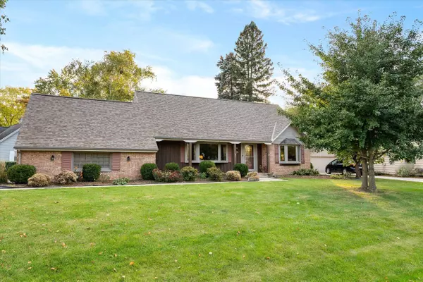 6101 N Alberta, Glendale, WI 53217