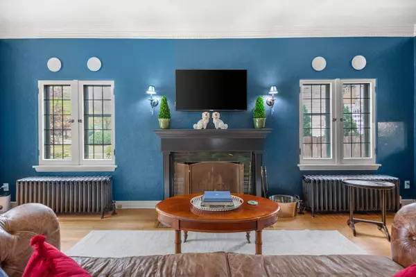 324 E Lexington, Whitefish Bay, WI 53217