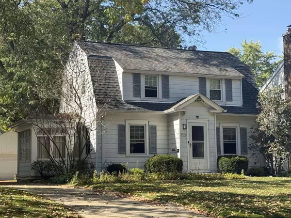 5039 N Woodruff, Whitefish Bay, WI 53217