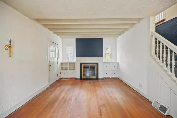 5039 N Woodruff, Whitefish Bay, WI 53217