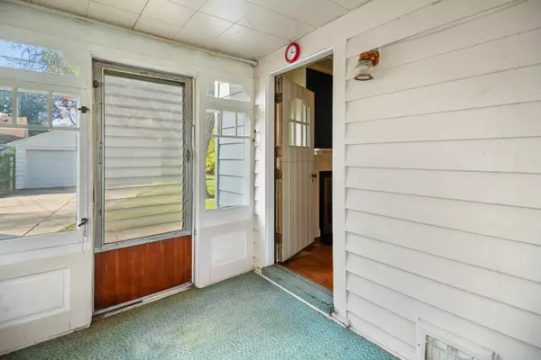 5039 N Woodruff, Whitefish Bay, WI 53217