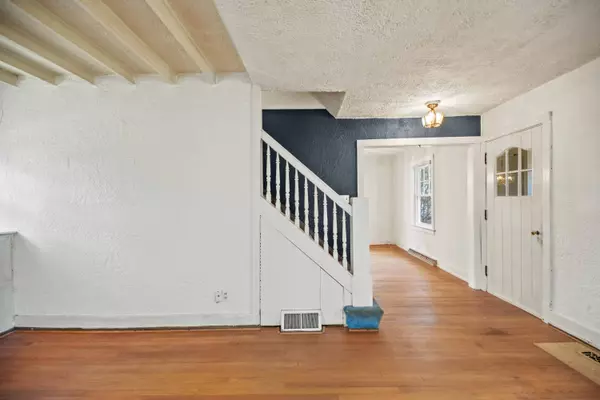 5039 N Woodruff, Whitefish Bay, WI 53217