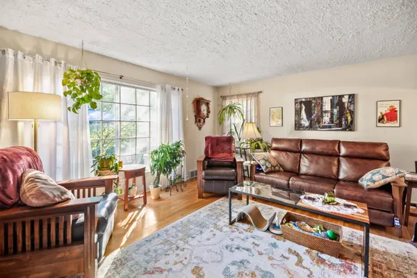 1700 E Menlo Unit 1702, Shorewood, WI 53211