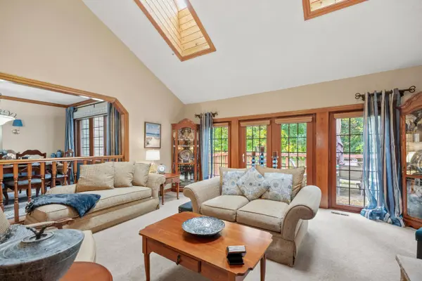 18675 St Andrew Unit B, Brookfield, WI 53045