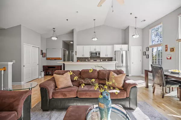 8485 S Ashbury Unit 202, Oak Creek, WI 53154