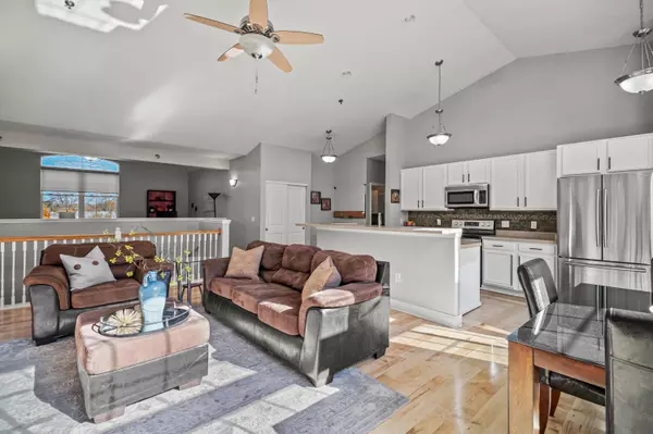 8485 S Ashbury Unit 202, Oak Creek, WI 53154