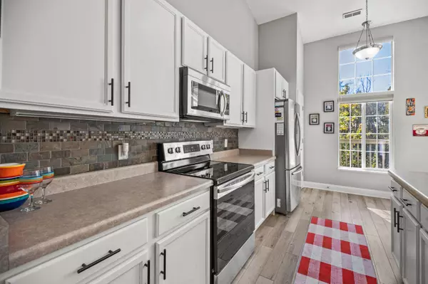 8485 S Ashbury Unit 202, Oak Creek, WI 53154