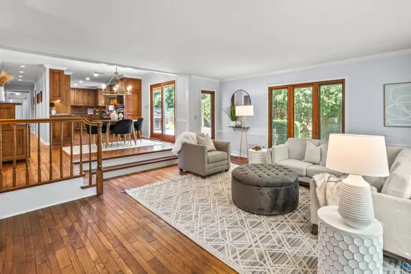 1030 W Ravine, Bayside, WI 53217