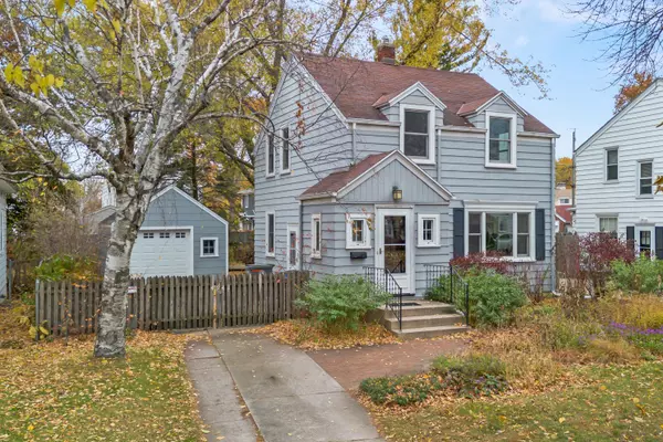 4941 N Hollywood, Whitefish Bay, WI 53217