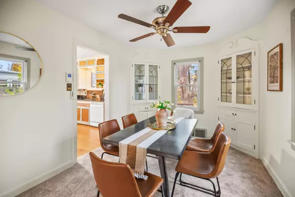 4941 N Hollywood, Whitefish Bay, WI 53217