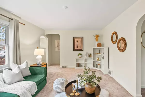 4941 N Hollywood, Whitefish Bay, WI 53217