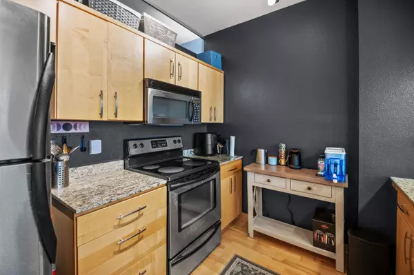 601 E Ogden Unit 405, Milwaukee, WI 53202