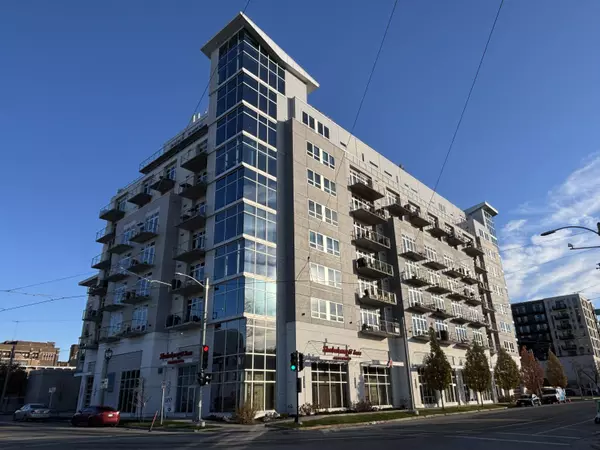 601 E Ogden Unit 405, Milwaukee, WI 53202