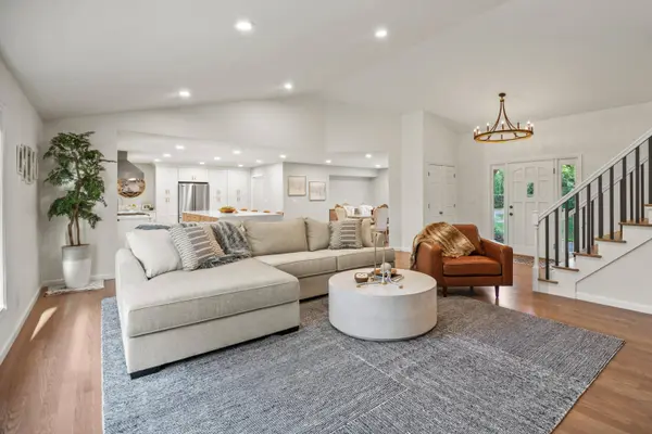 279 High Forest, Grafton, WI 53012