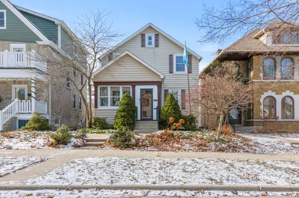 4483 N Cramer, Shorewood, WI 53211