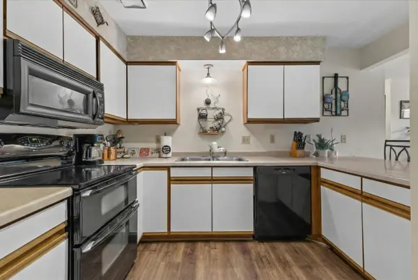 S75W16788 Jacob Unit 12, Muskego, WI 53150