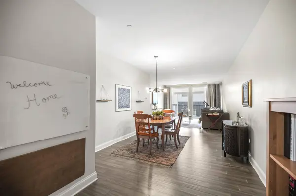 1905 N Water Unit 401, Milwaukee, WI 53202