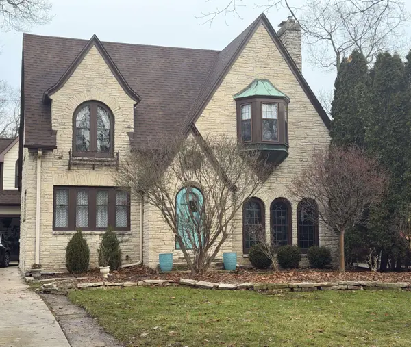 740 E Lexington, Whitefish Bay, WI 53217