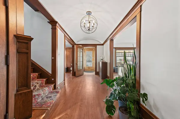 3405 N Hackett, Milwaukee, WI 53211
