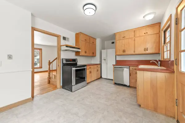 8338 N Whitney, Fox Point, WI 53217