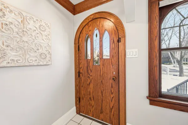 4639 N Larkin, Whitefish Bay, WI 53211