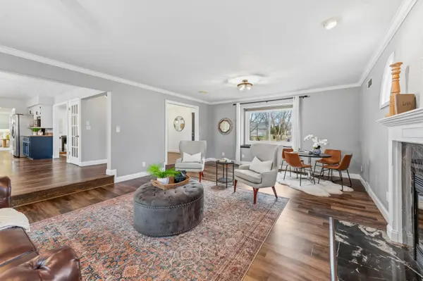 12272 W Morgan Oak, Greenfield, WI 53228