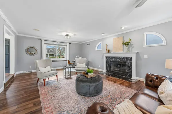 12272 W Morgan Oak, Greenfield, WI 53228