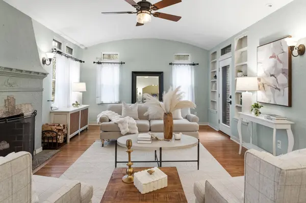 1031 E Circle, Whitefish Bay, WI 53217