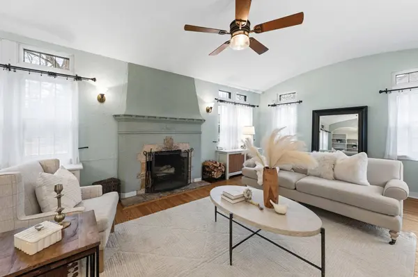 1031 E Circle, Whitefish Bay, WI 53217