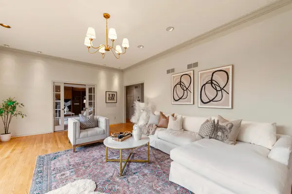 2618 W Lake Park, Mequon, WI 53092