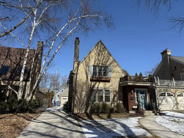 722 E Carlisle, Whitefish Bay, WI 53217