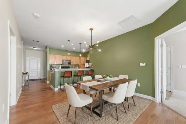 1619 N Farwell Unit 206, Milwaukee, WI 53202