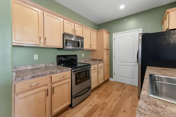 1619 N Farwell Unit 206, Milwaukee, WI 53202