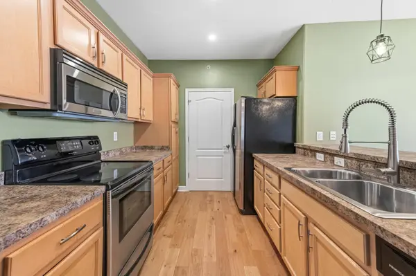 1619 N Farwell Unit 206, Milwaukee, WI 53202