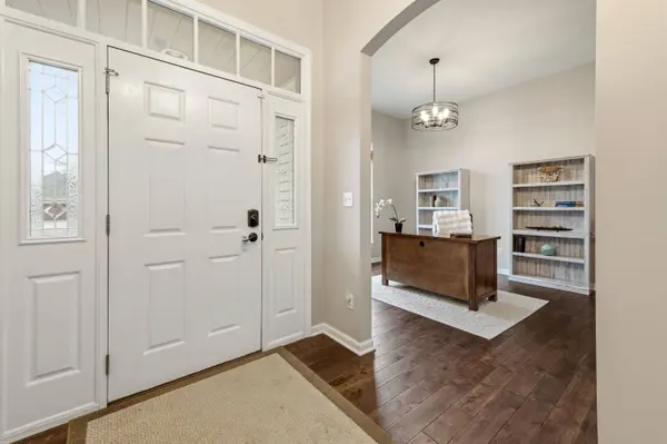 1909 Foxcroft, Waukesha, WI 53189