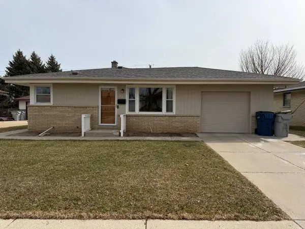 4858 S 26th, Milwaukee, WI 53221