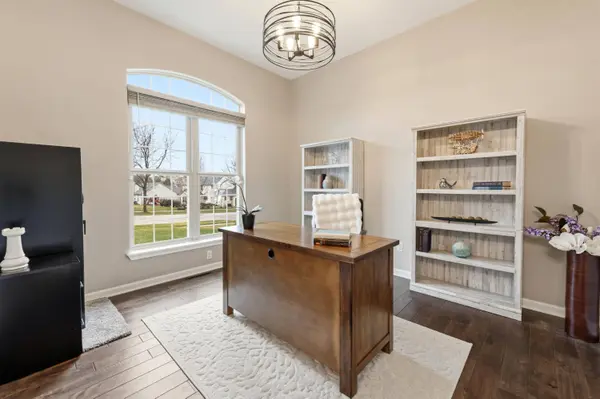 1909 Foxcroft, Waukesha, WI 53189