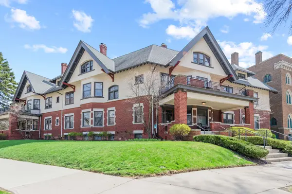 2666 N Hackett, Milwaukee, WI 53211