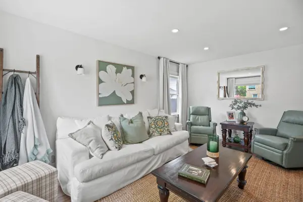 4864 N Mohawk, Glendale, WI 53217