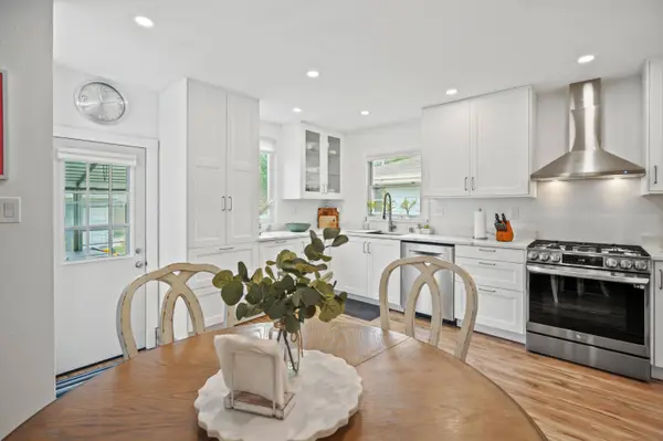 4864 N Mohawk, Glendale, WI 53217