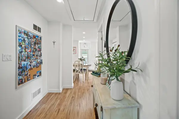 4864 N Mohawk, Glendale, WI 53217