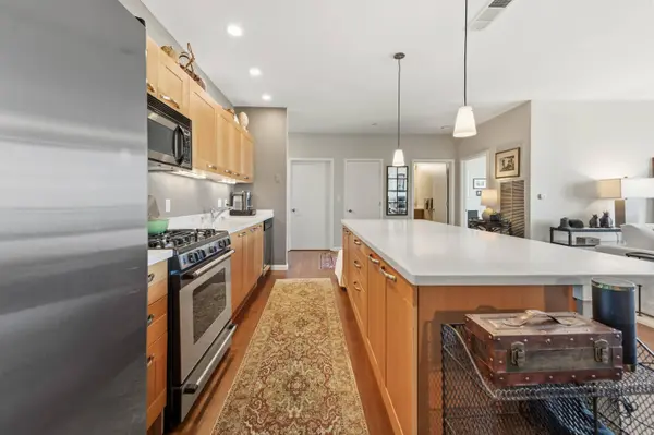 1522 N Prospect Unit 1704, Milwaukee, WI 53202