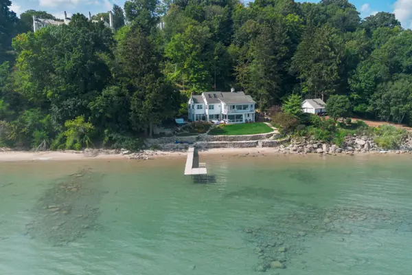 7000 N Beach