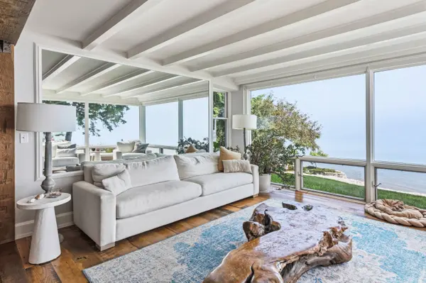 7000 N Beach, Fox Point, WI 53217