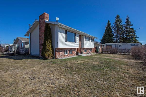 9414 99 AV, Morinville, AB T8R 1K1